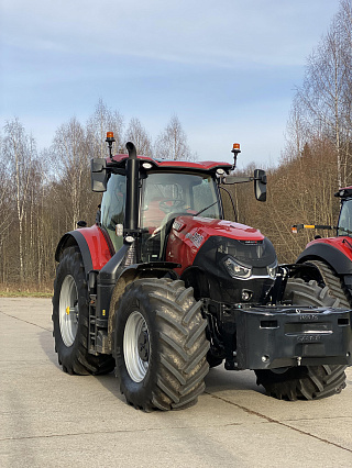 Состоялся эксклюзивный предпремьерный показ тракторов CASE IH серий  Optum 300 CVX AFS Connect и Magnum Rowtrac 400 AFS Connect